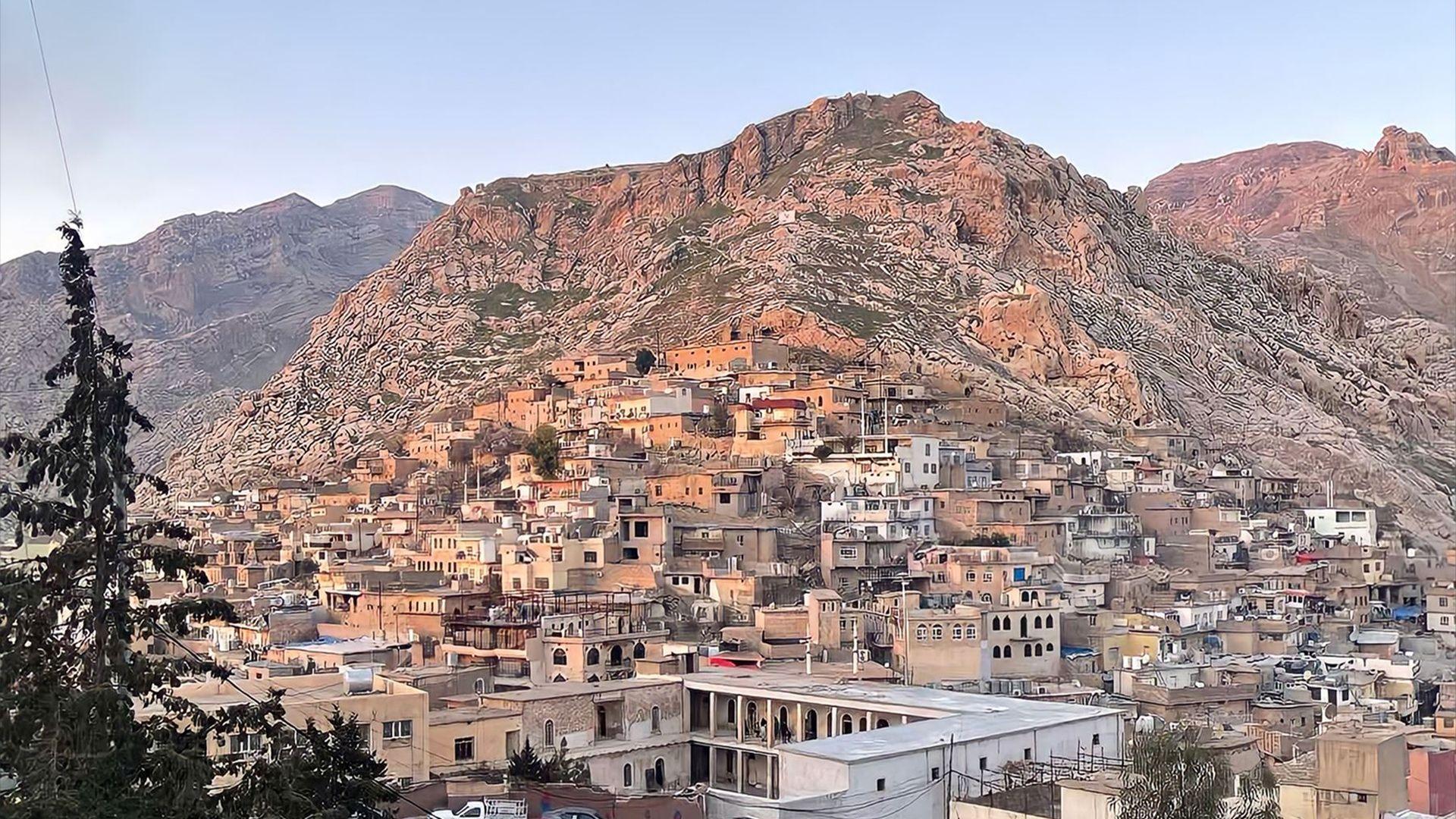 تەرمی باوك و كوڕێك لەماڵەكەی خۆیاندا لە ئاكرێ دۆزرانەوە