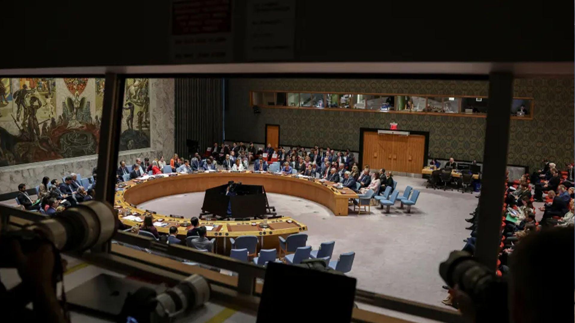 ئەنجومەنی ئاسایش دواخستنی كاراكردنەوەی سزاكانی سەر ئێران دەخاتە دەنگانەوە