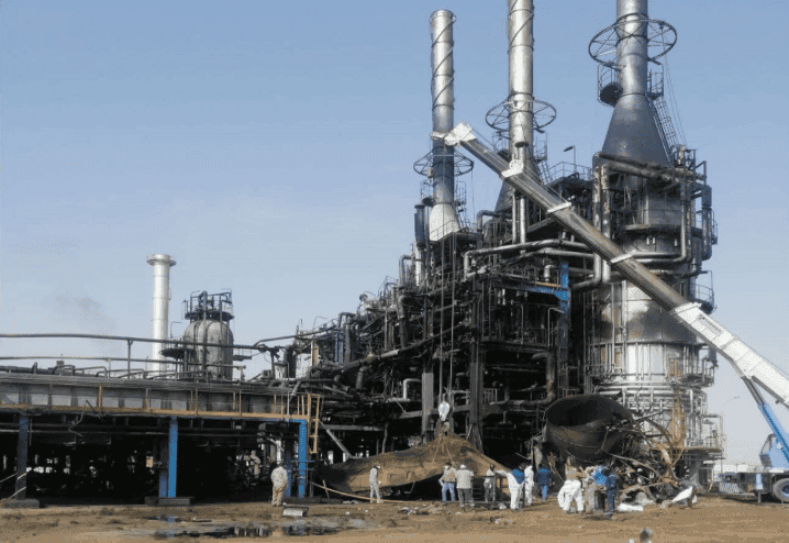 النفط توضح بشأن الحريق بمصفى الصمود في بيجي