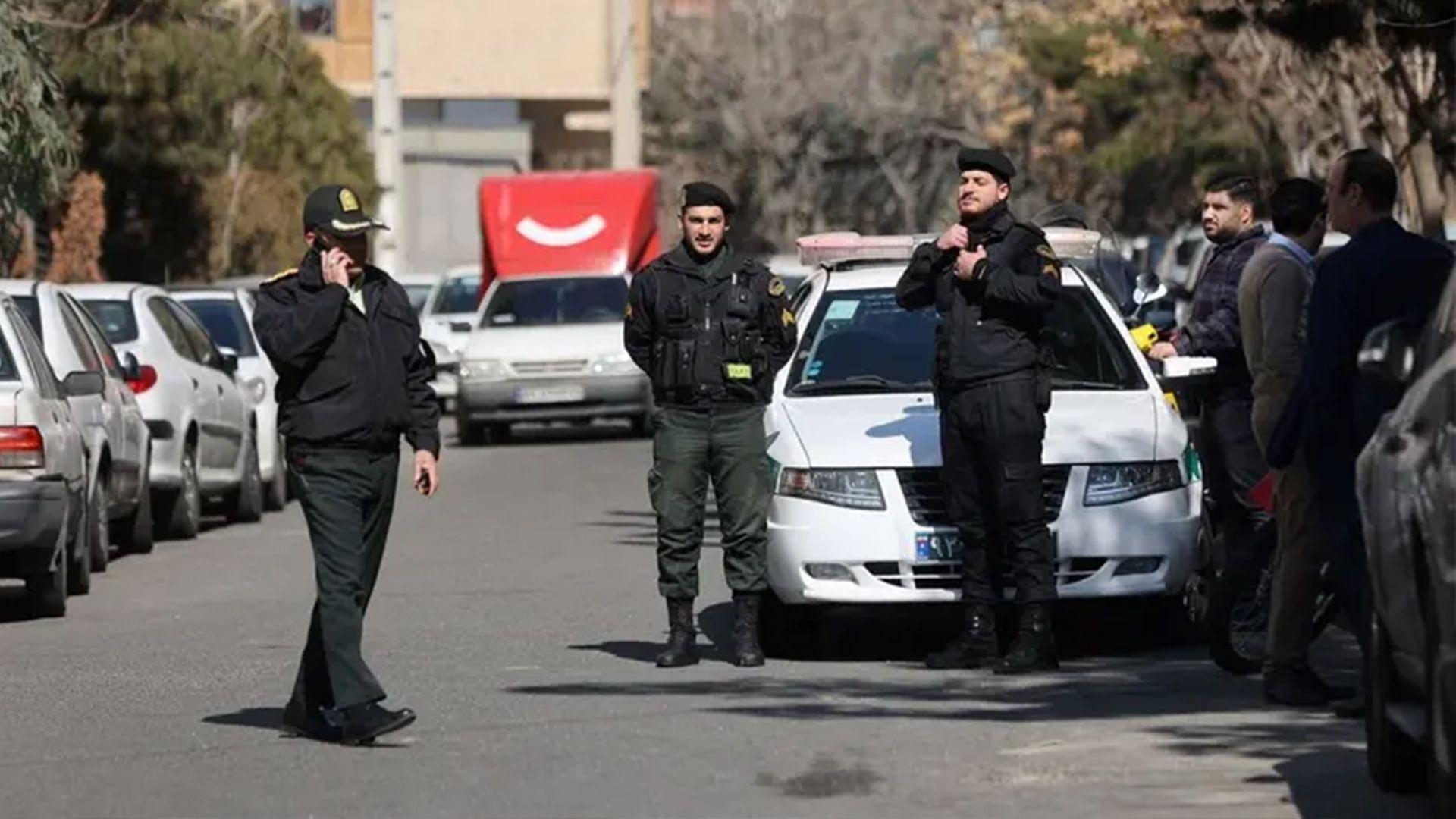 لە هێرشێکی چەکداریدا لە ئێران هەشت کەس کوژران