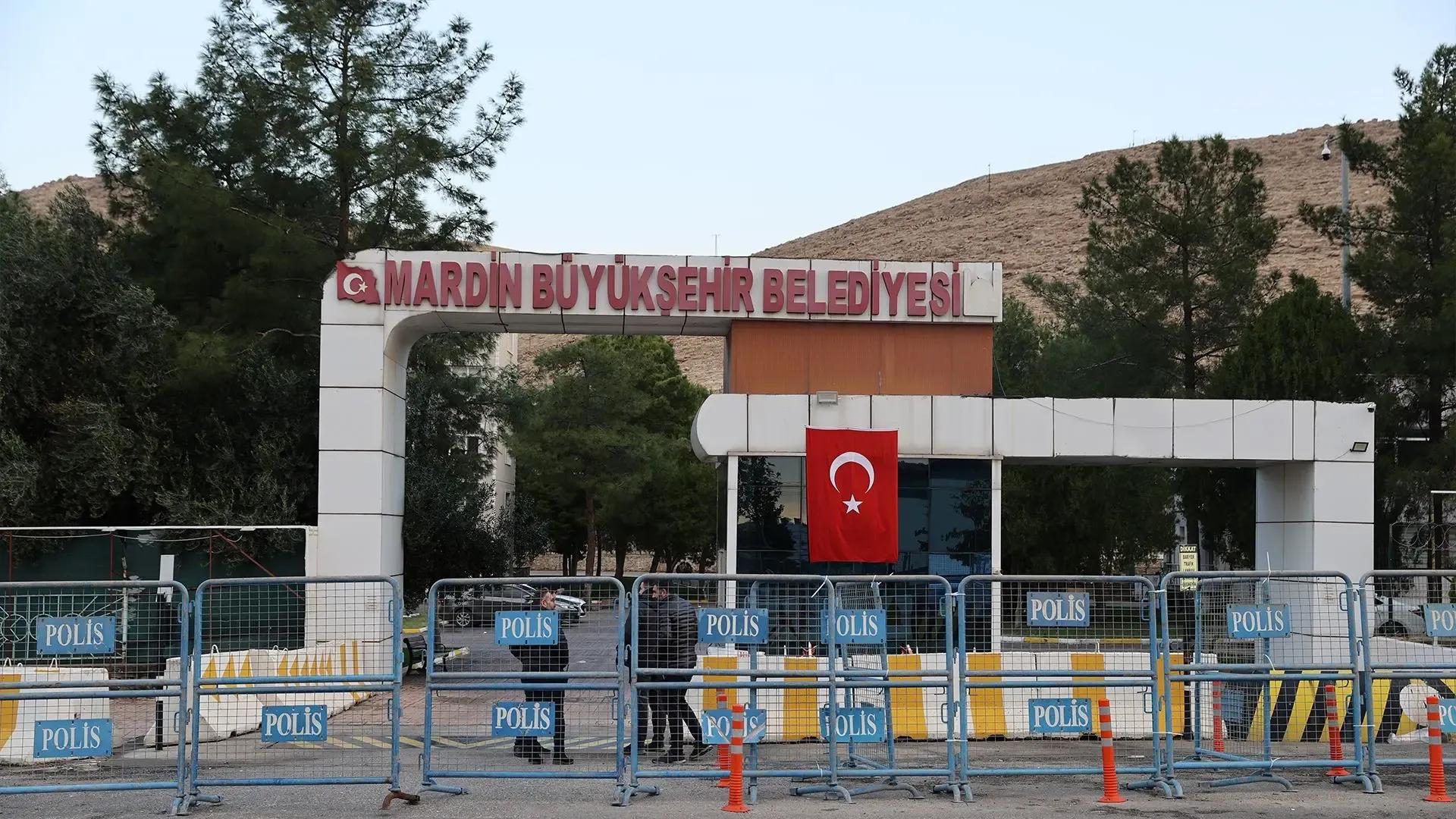 توركیا سێ سەرۆك شارەوانی كوردی لە باكوری كوردستان دورخستەوە