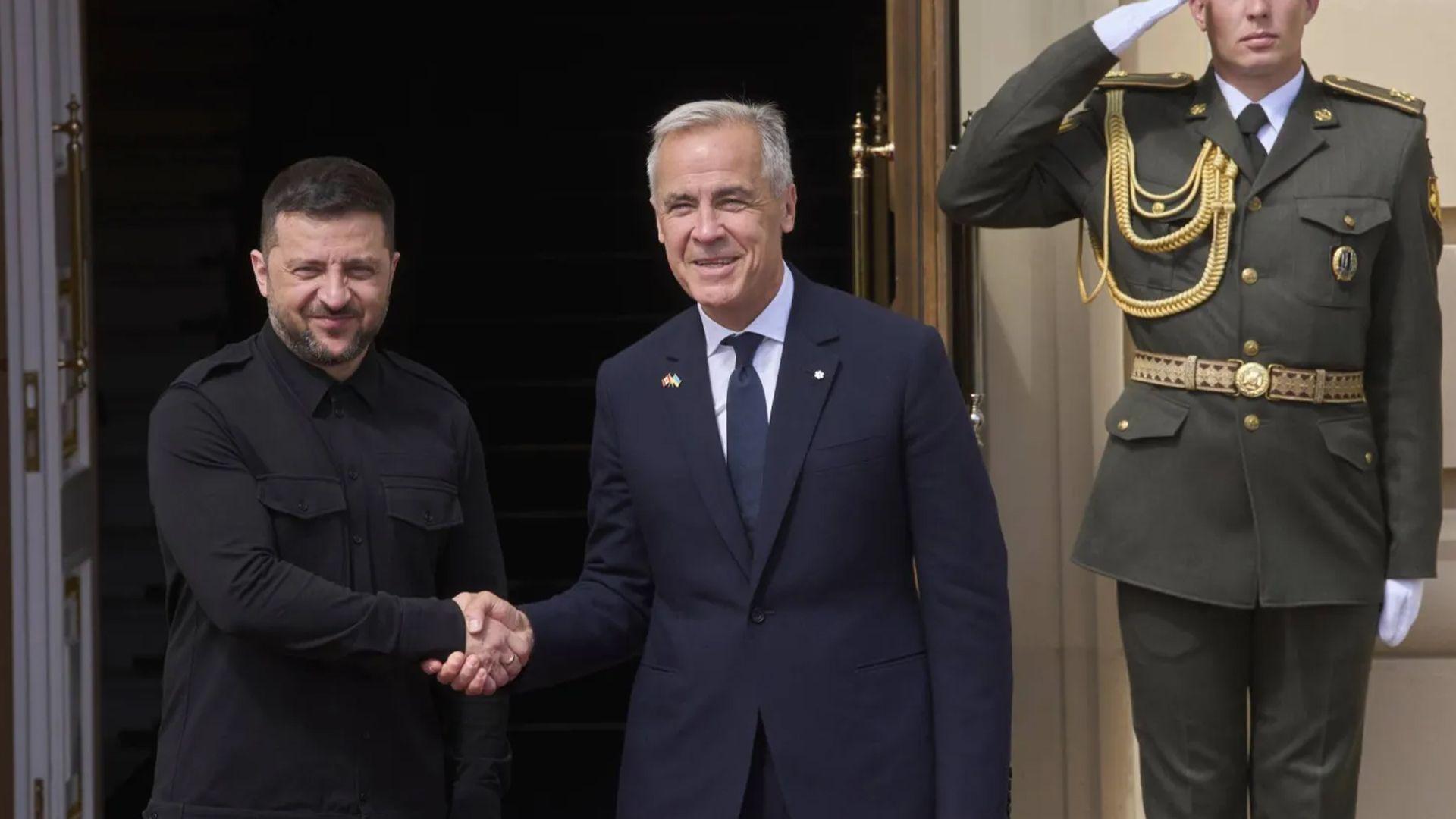 زیلینسکی: داوا لە کەنەدا دەکەین هێزەکانیان لە ئۆکراین جێگیر بکەن