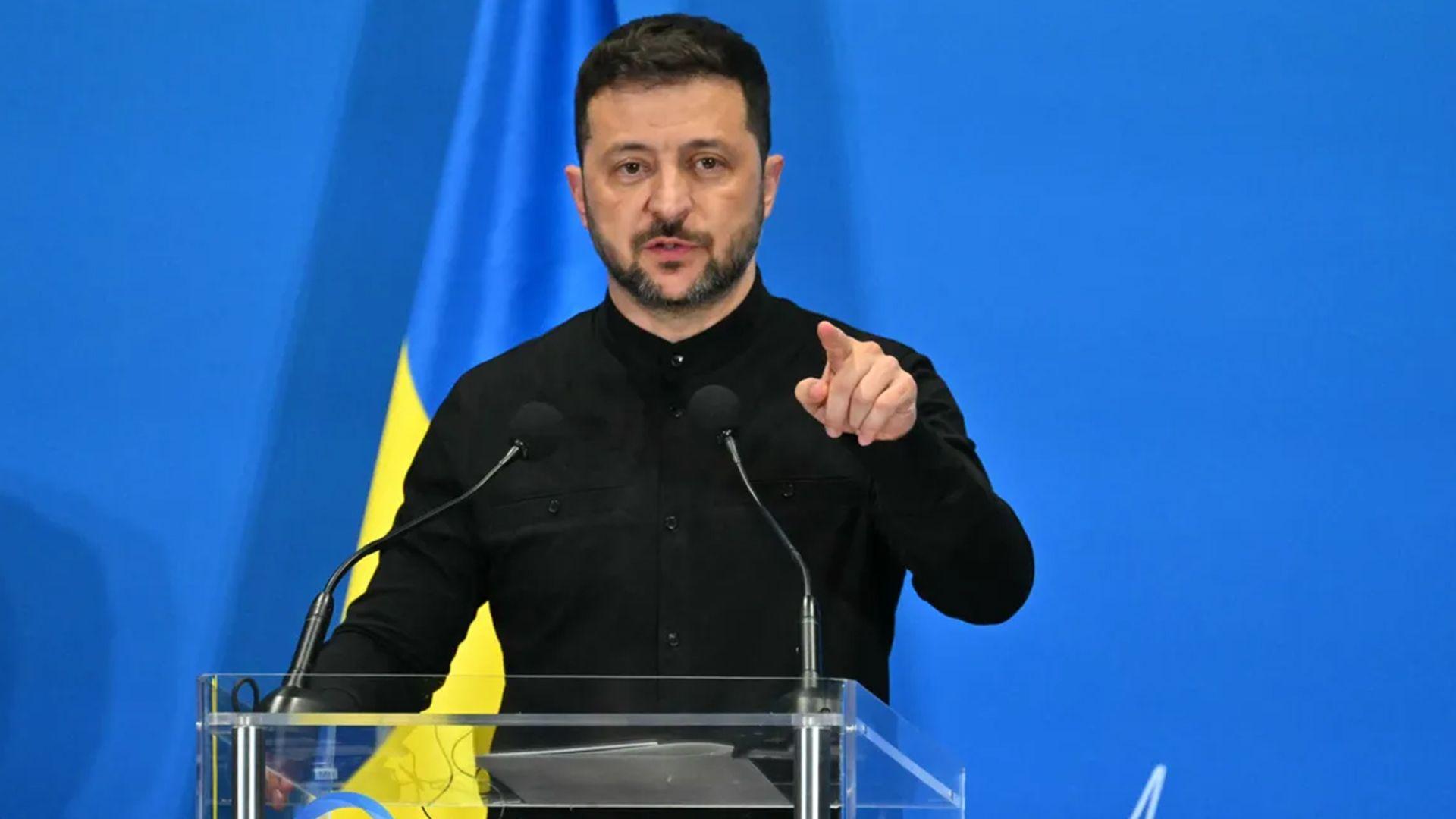 زیلینسکی: کاتی ئەوە هاتووە کۆتایی بە شەڕ بهێنن