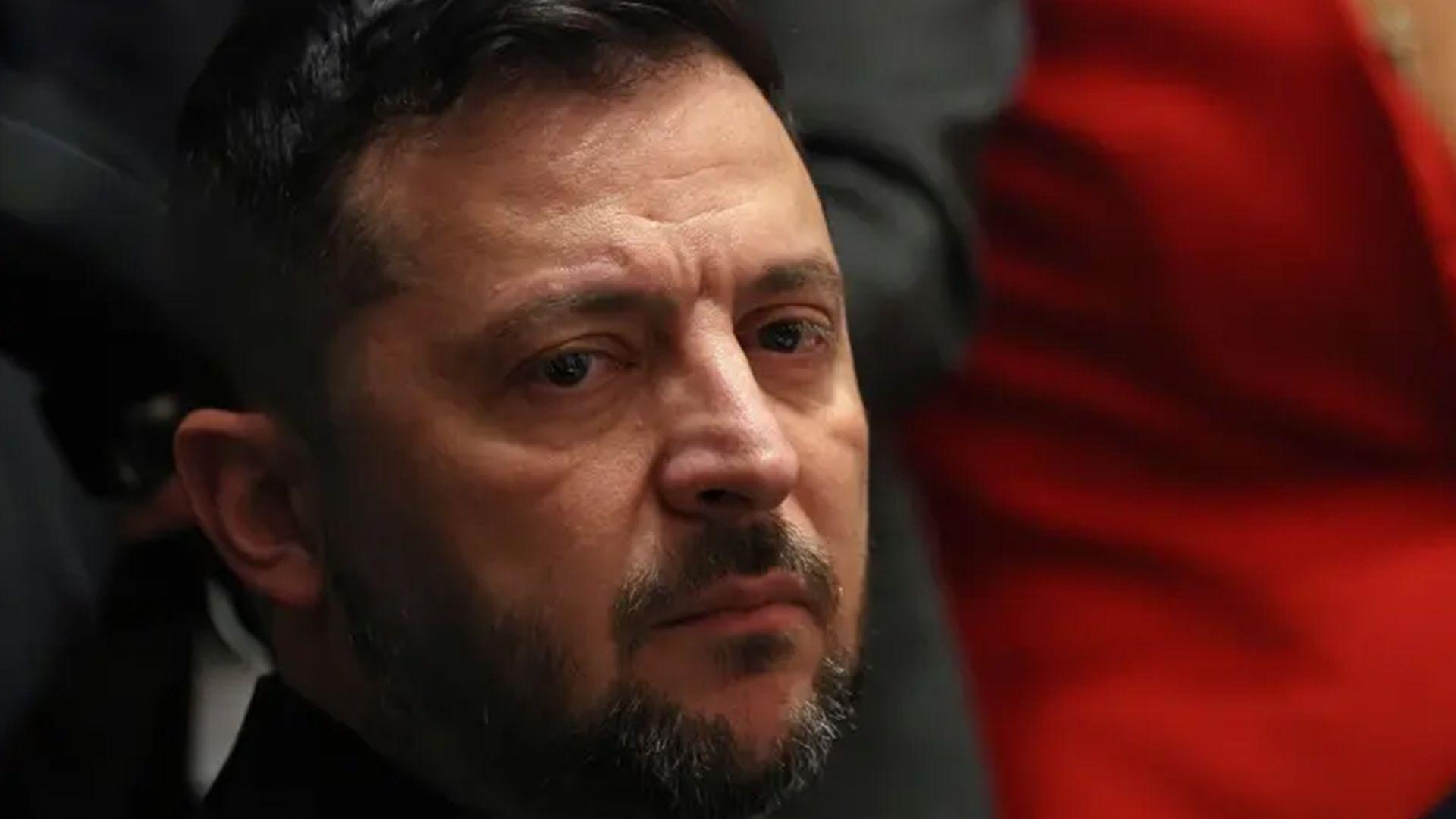 زیلینسکی: ئامادەین رێککەوتنی ئاشتی بەرەوپێش ببەین