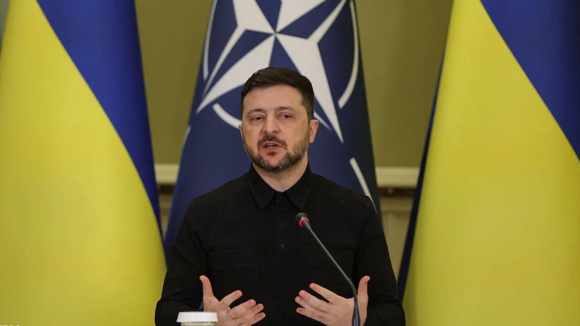 مقربون يحذرونه من "قتال لسنوات".. زيلينسكي قد يتخلى عن الجزء الشرقي من دونيتسك