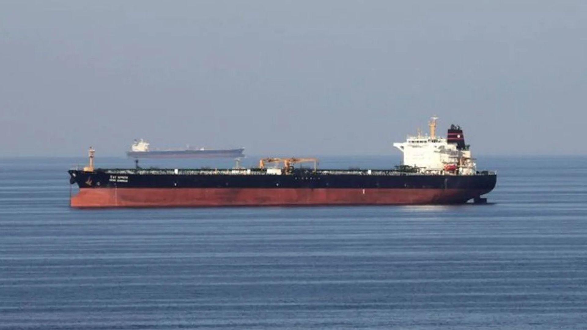 رۆیتەرز: کەشتییەکی نەوت هەڵگری چین گەروی هورمزی تێپەڕاند