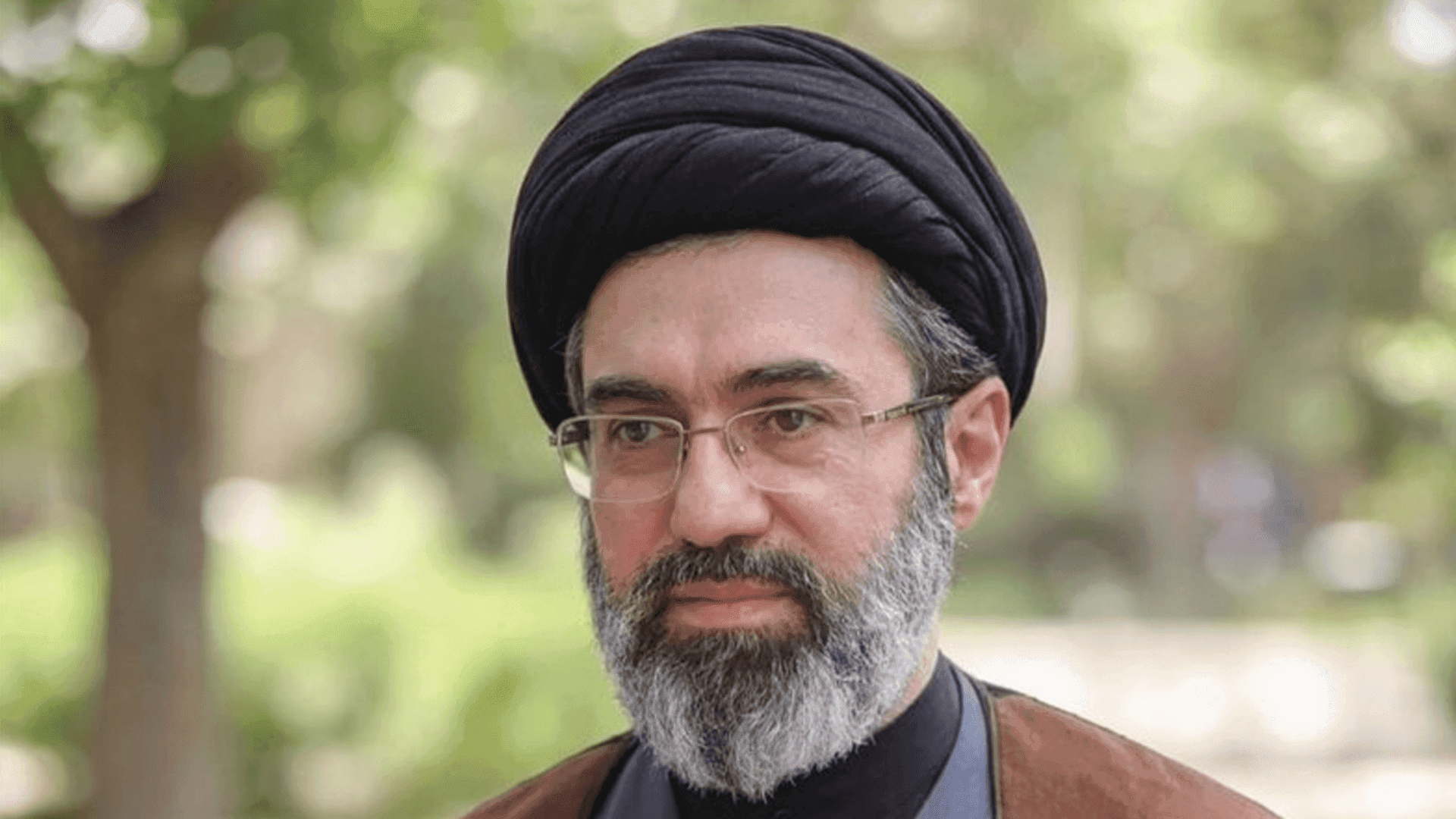 ئاژانسی تەسنیم: موجتەبا خامنەیی و سەرۆکی دەسەڵاتی دادوەری کۆبونەوە