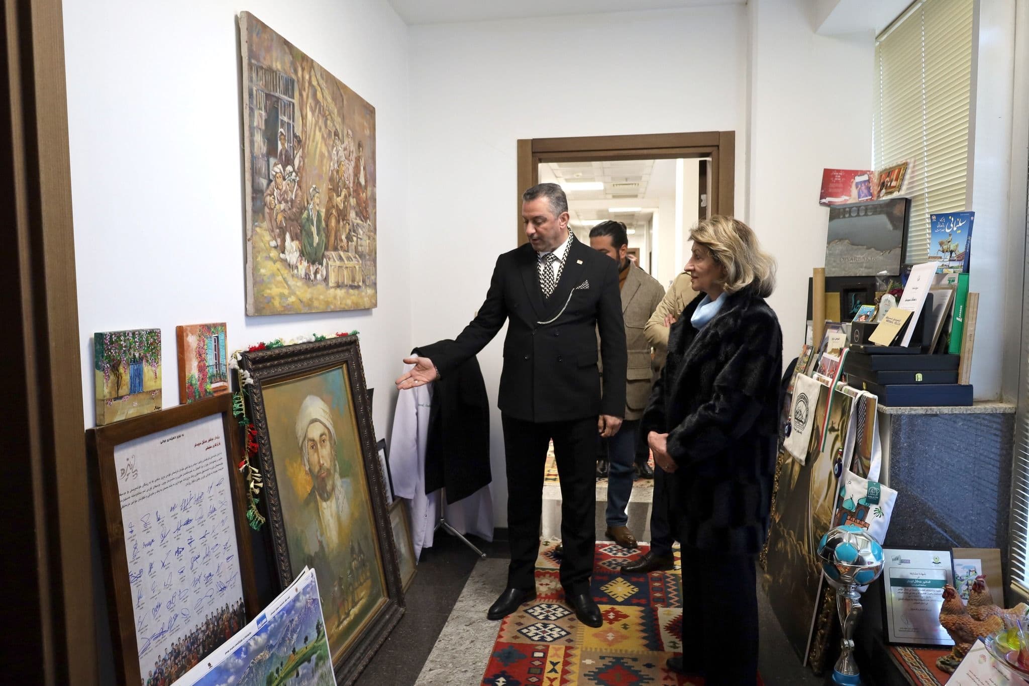 article gallery image