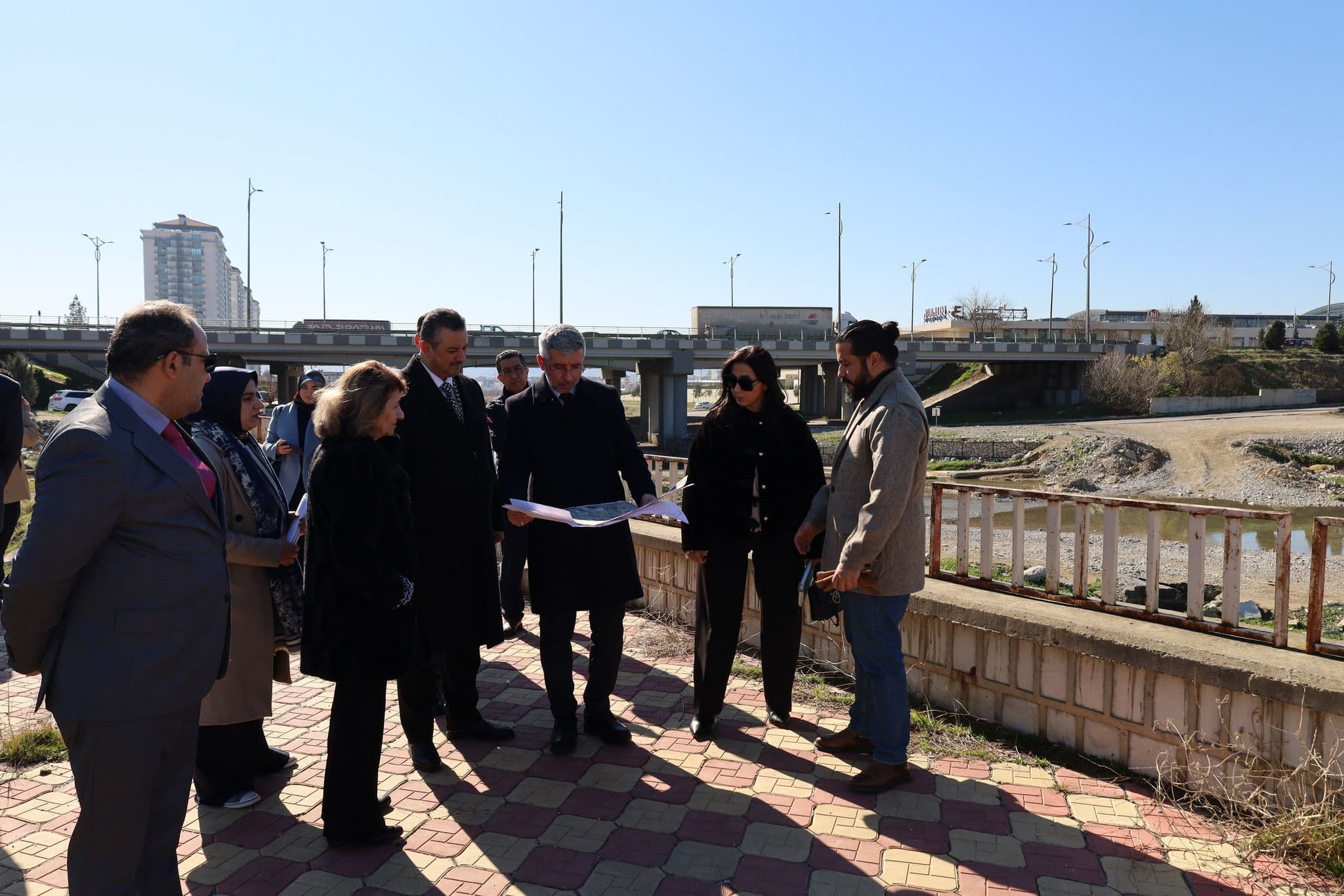 article gallery image