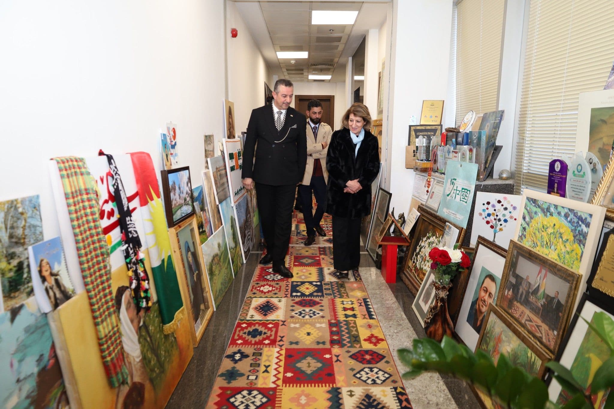 article gallery image