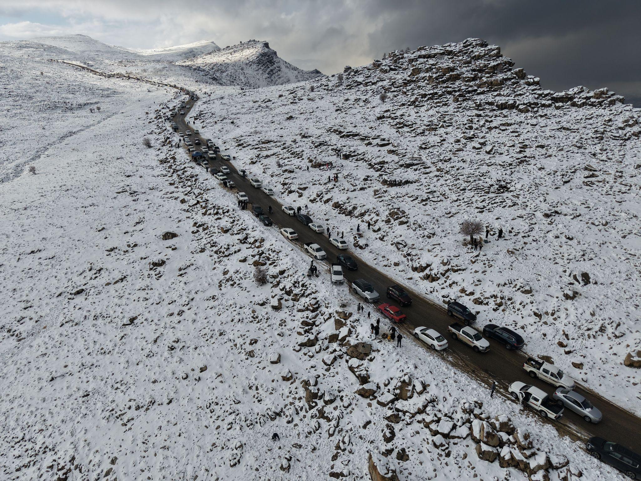 بەفربارین لە چیای ماکۆک