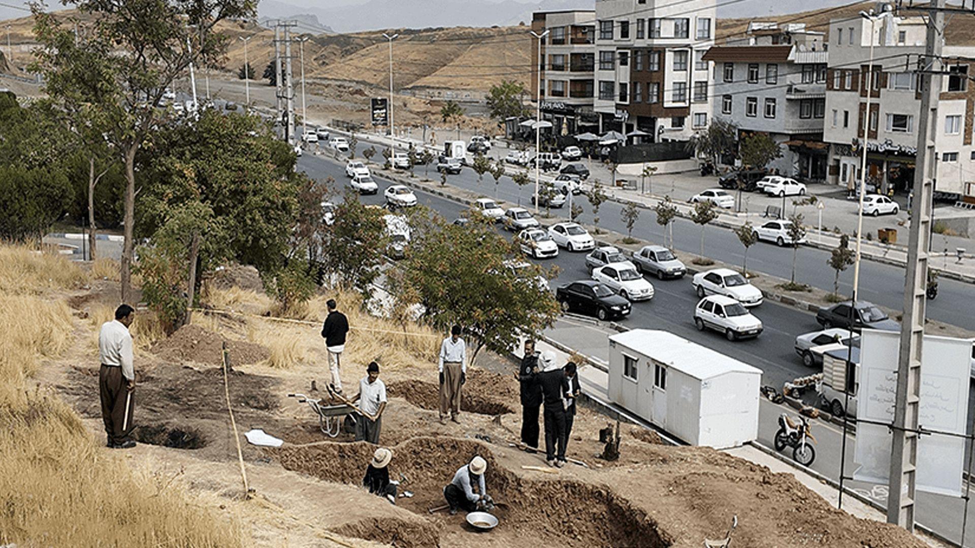 دۆزینەوەی ژمارەیەک گۆڕ کە مێژوەکەیان بۆ 2500 ساڵ دەگەڕێتەوە لە سنە راگەیەندرا