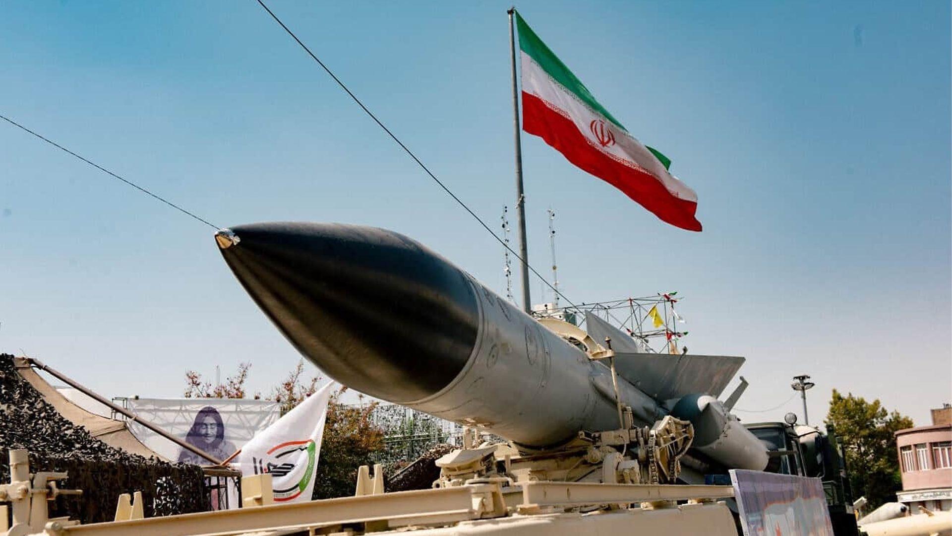 سوپای ئێران هێرشی کردە سەر بنکە سەربازییەکانی ئەمریکا لە کوەیت و ئیمارات