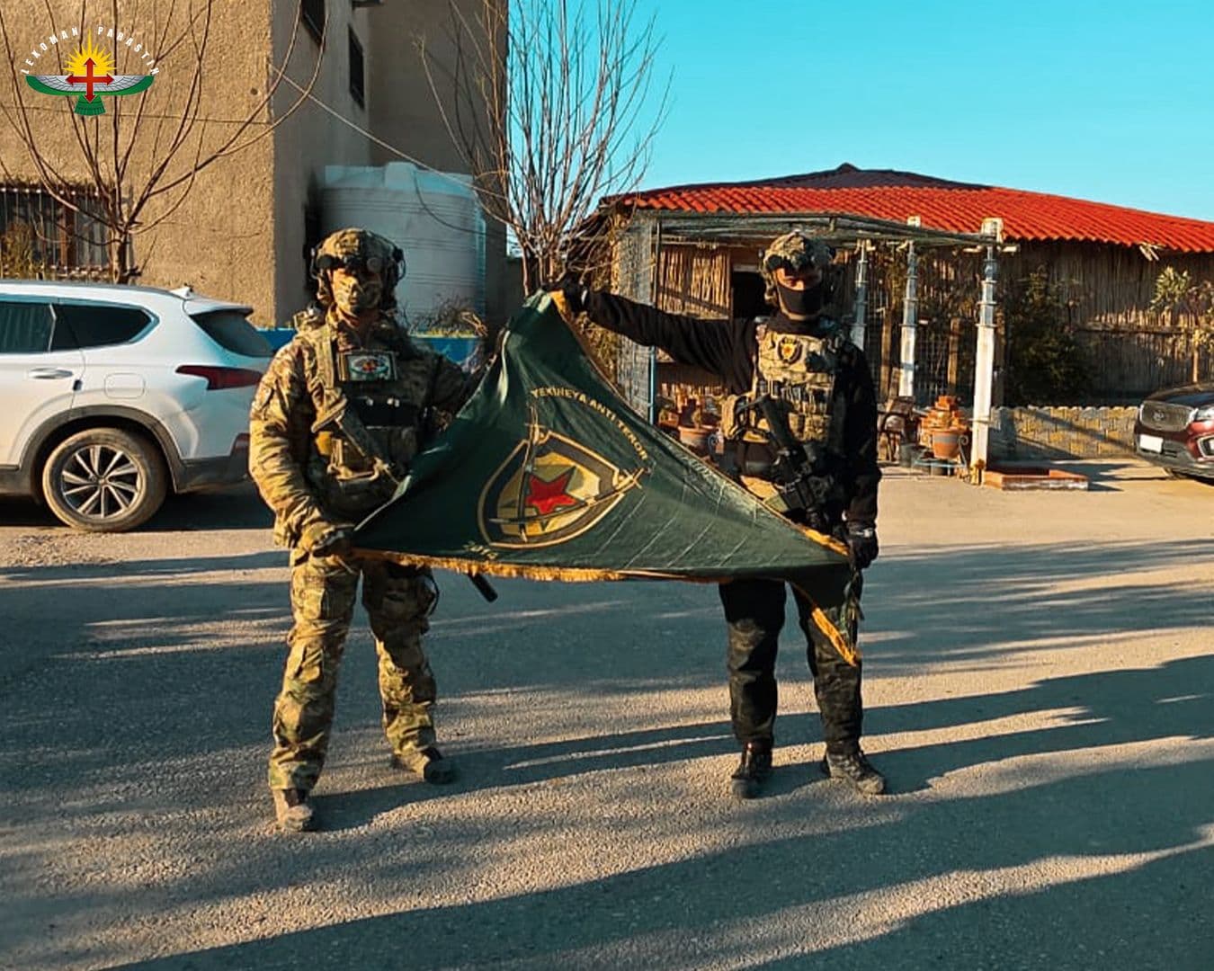 article gallery image