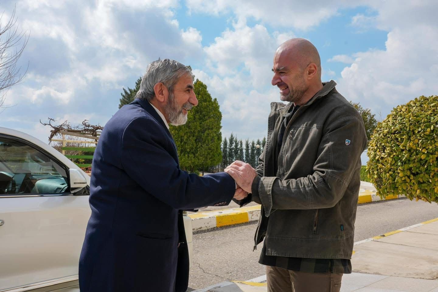 article gallery image