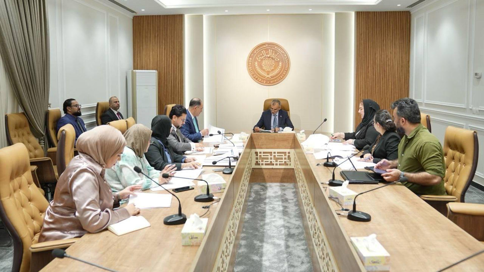 وەزیری دارایی عیراق فەرمانبەرانی گرێبەستی لەسەر میلاکی هەمیشەیی جێگیـرکـرد