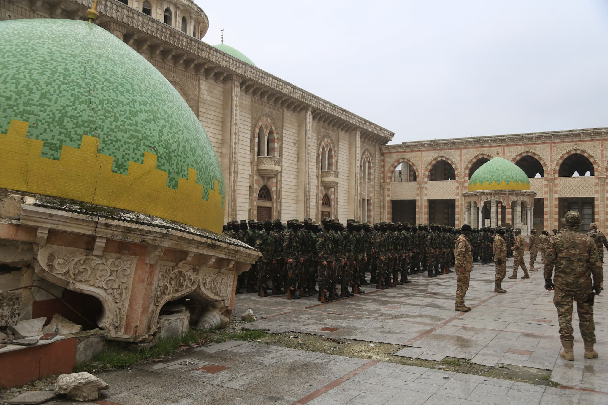 article gallery image