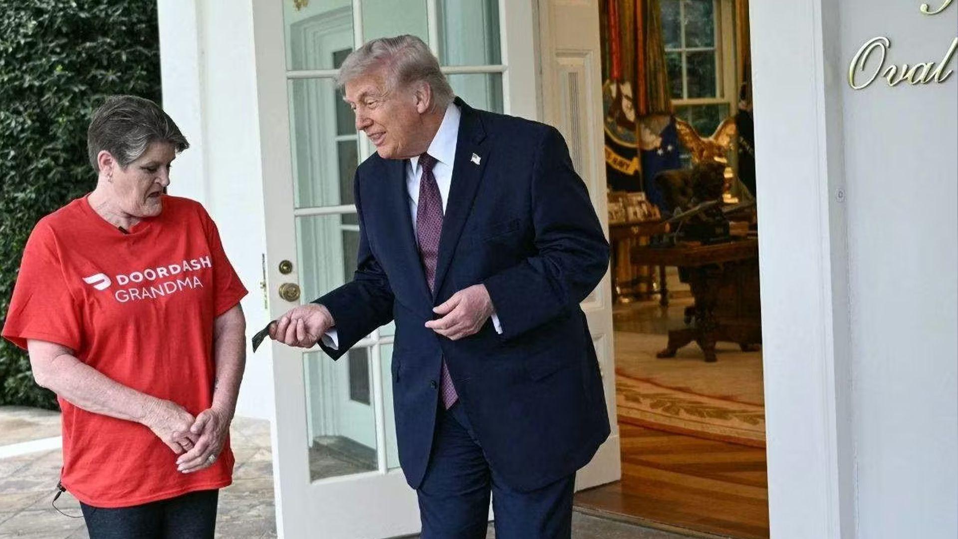 داپیرەی 10 نەوە؛ لە خەمی هاوسەرە شێرپەنجەییەکەیەوە بۆ ناو دڵی کۆشکی سپی