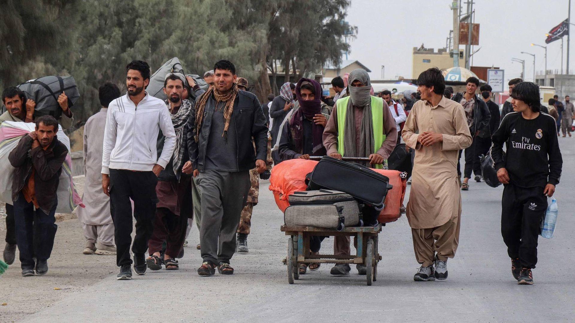 بەهۆی هێرشە ئاسمانییەکانی پاکستان بۆ سەر ئەفغانستان لانی کەم 12 کەس کوژران